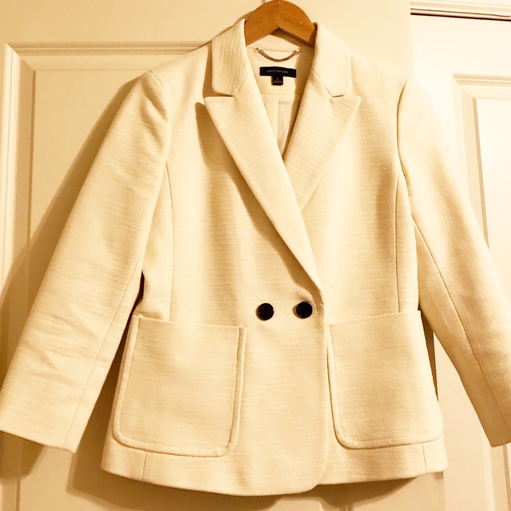 Women’s One Button Blazer